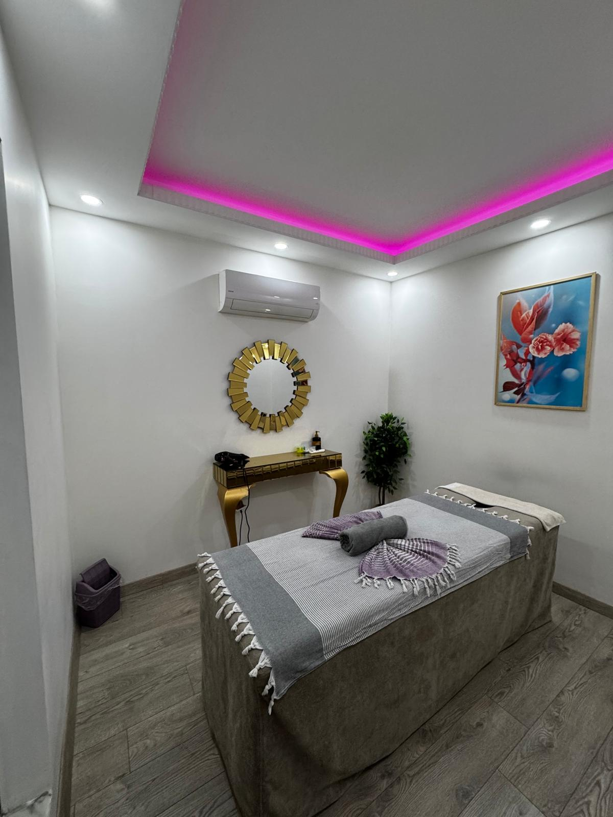 Armonia Spa beyaz lüks masaj odası